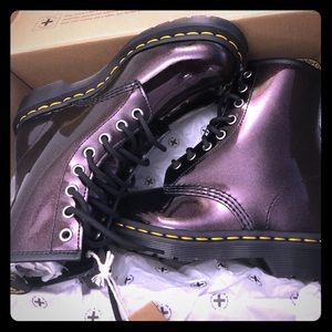 Dr marten new w tags